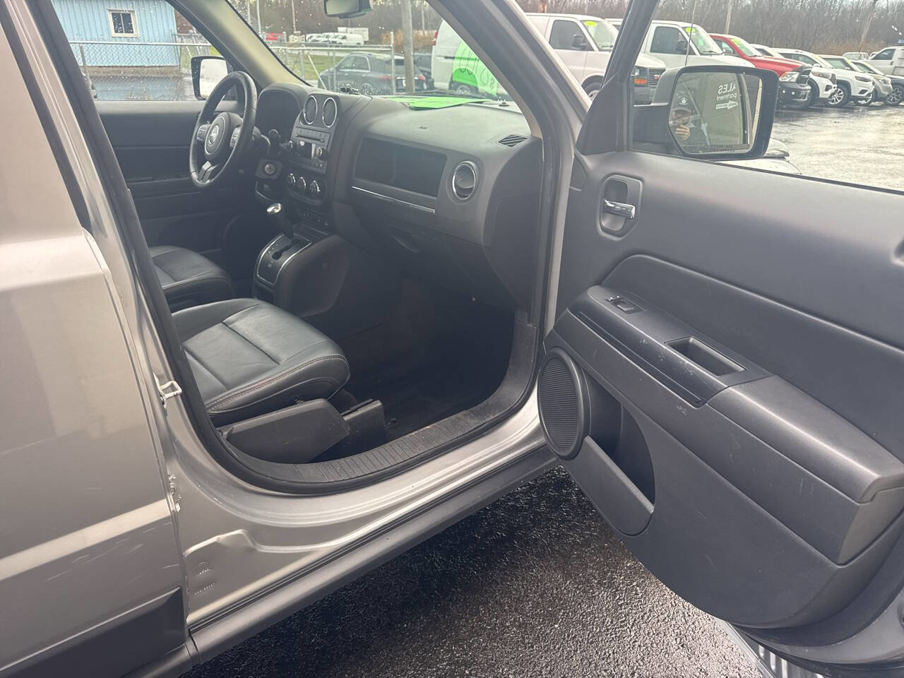 Used 2016 Jeep Patriot High Altitude image 7