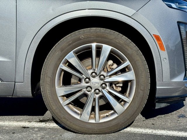 Used 2020 Cadillac XT6 Premium Luxury image 32