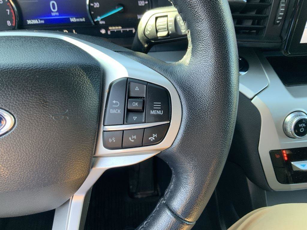 Used 2022 Ford Explorer XLT image 31