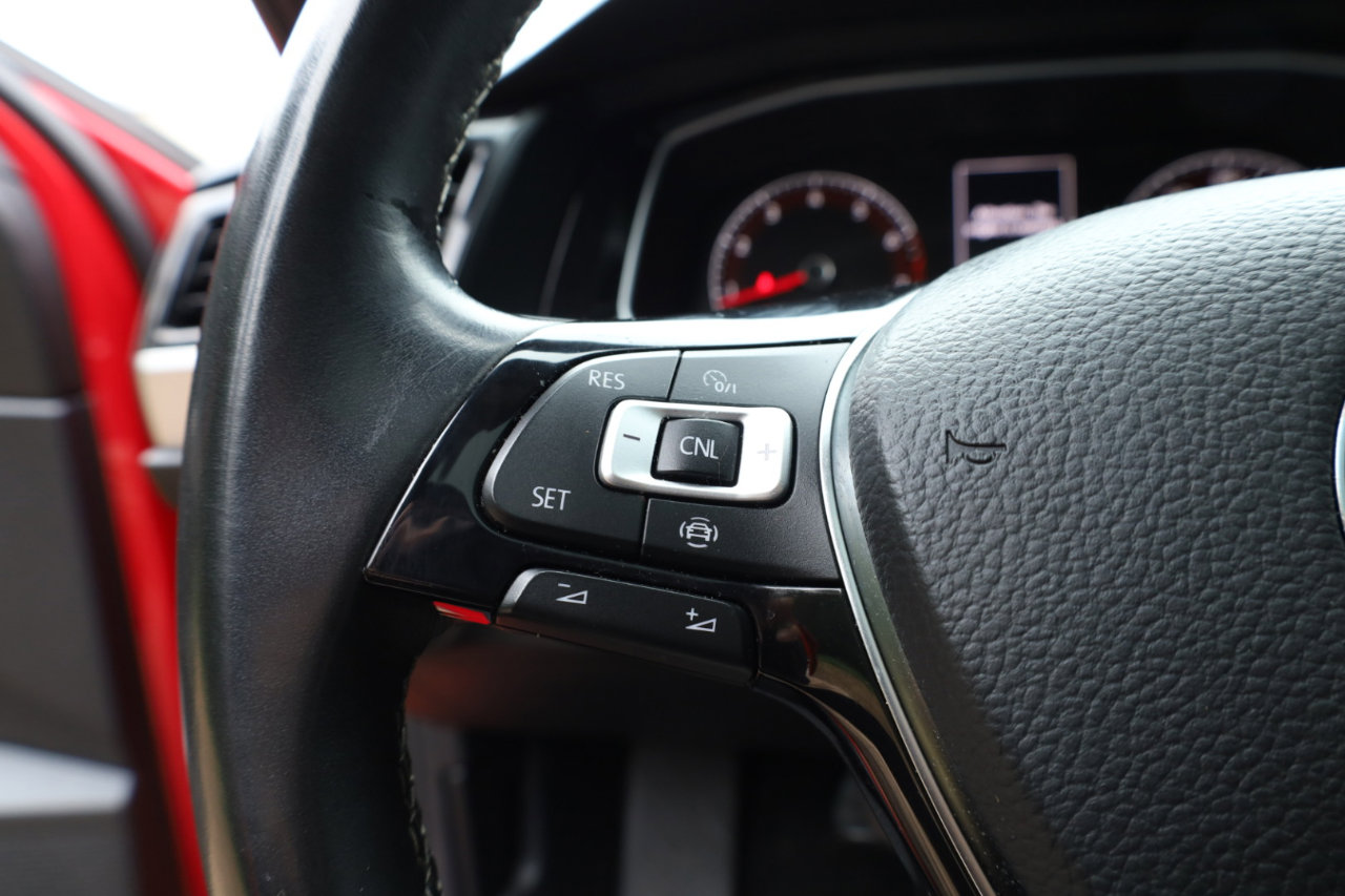 Used 2020 Volkswagen Jetta R-Line w/ R-Line Cold Weather Package image 29