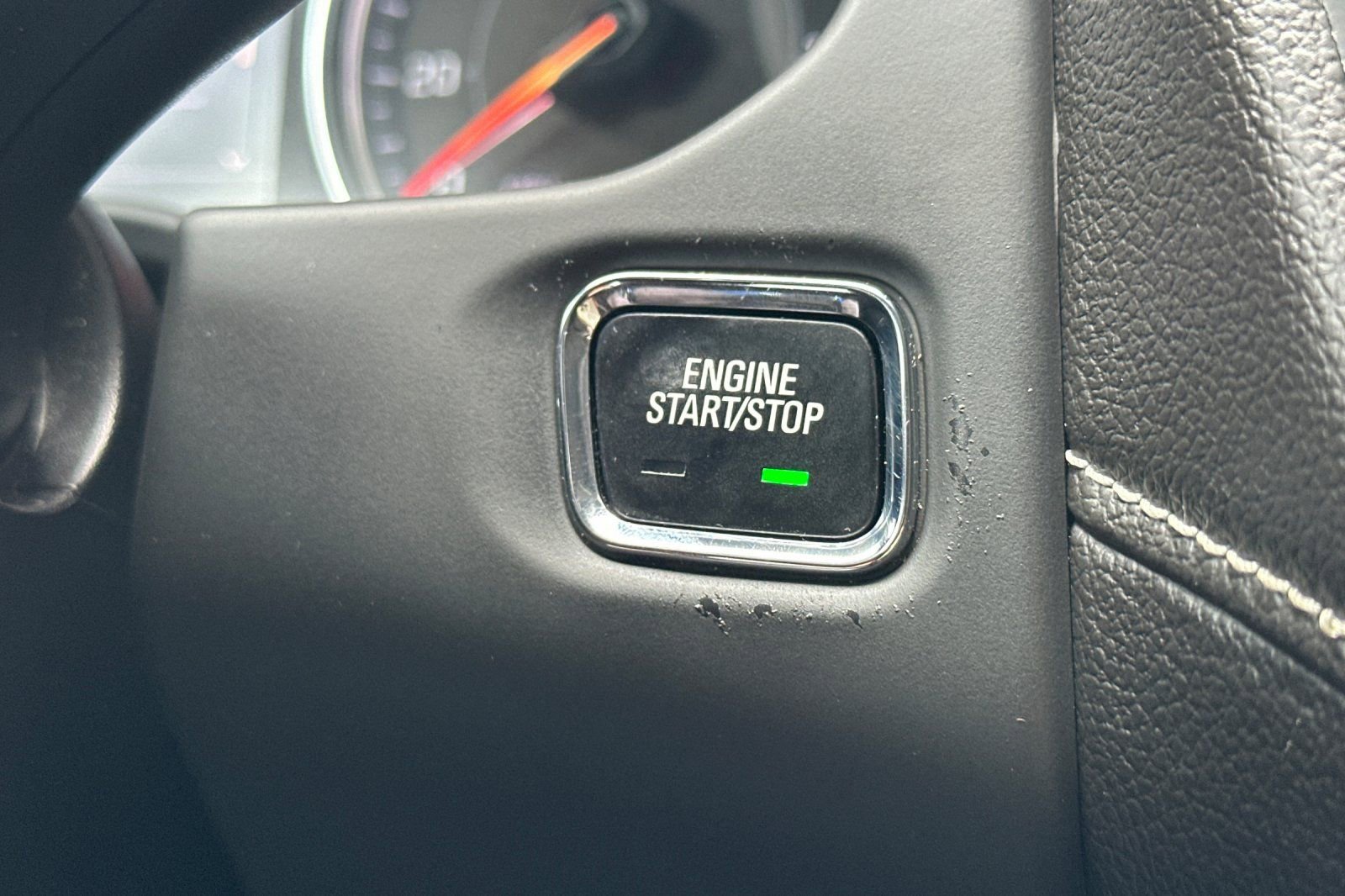 Certified 2022 GMC Acadia SLE image 30