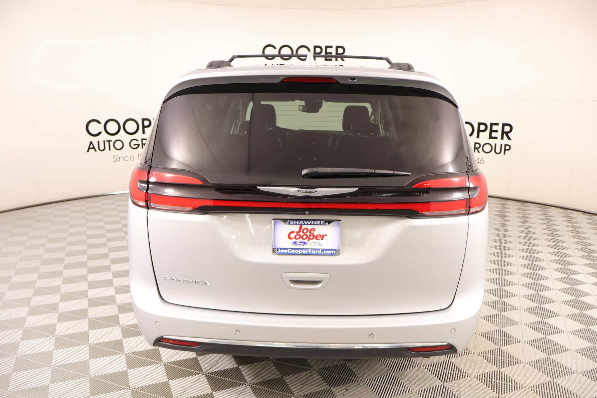 Used 2022 Chrysler Pacifica Touring-L image 22