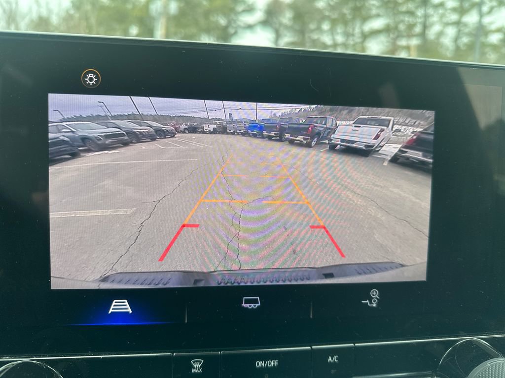 Used 2023 Chevrolet Colorado W/T image 15