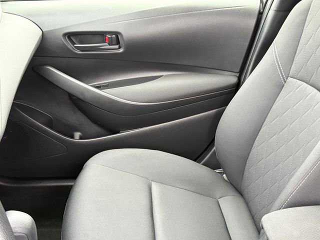 Used 2025 Toyota Corolla LE w/ Carpet Mat Package (TMS) FWD image 14