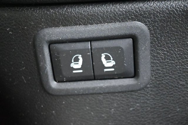 Used 2024 Jeep Wagoneer L Series II RWD image 14