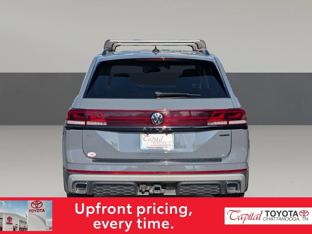 Used 2024 Volkswagen Atlas Peak Edition SE AWD/4WD image 7