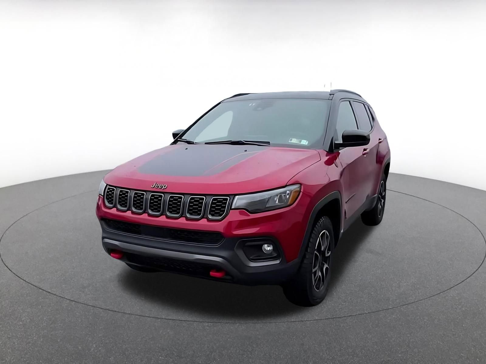 Used 2025 Jeep Compass Trailhawk AWD/4WD image 7