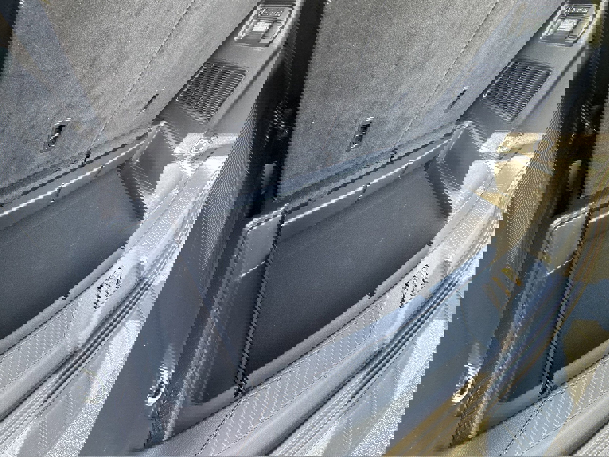 Used 2025 Ford Explorer Platinum w/ Ultimate Package image 31