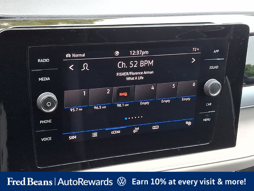 Certified 2025 Volkswagen Taos SE AWD/4WD image 22