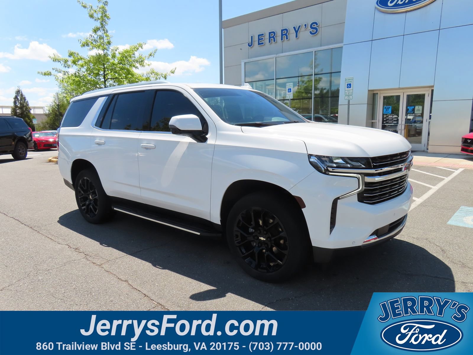 Used 2022 Chevrolet Tahoe LT w/ Luxury Package AWD/4WD image 1