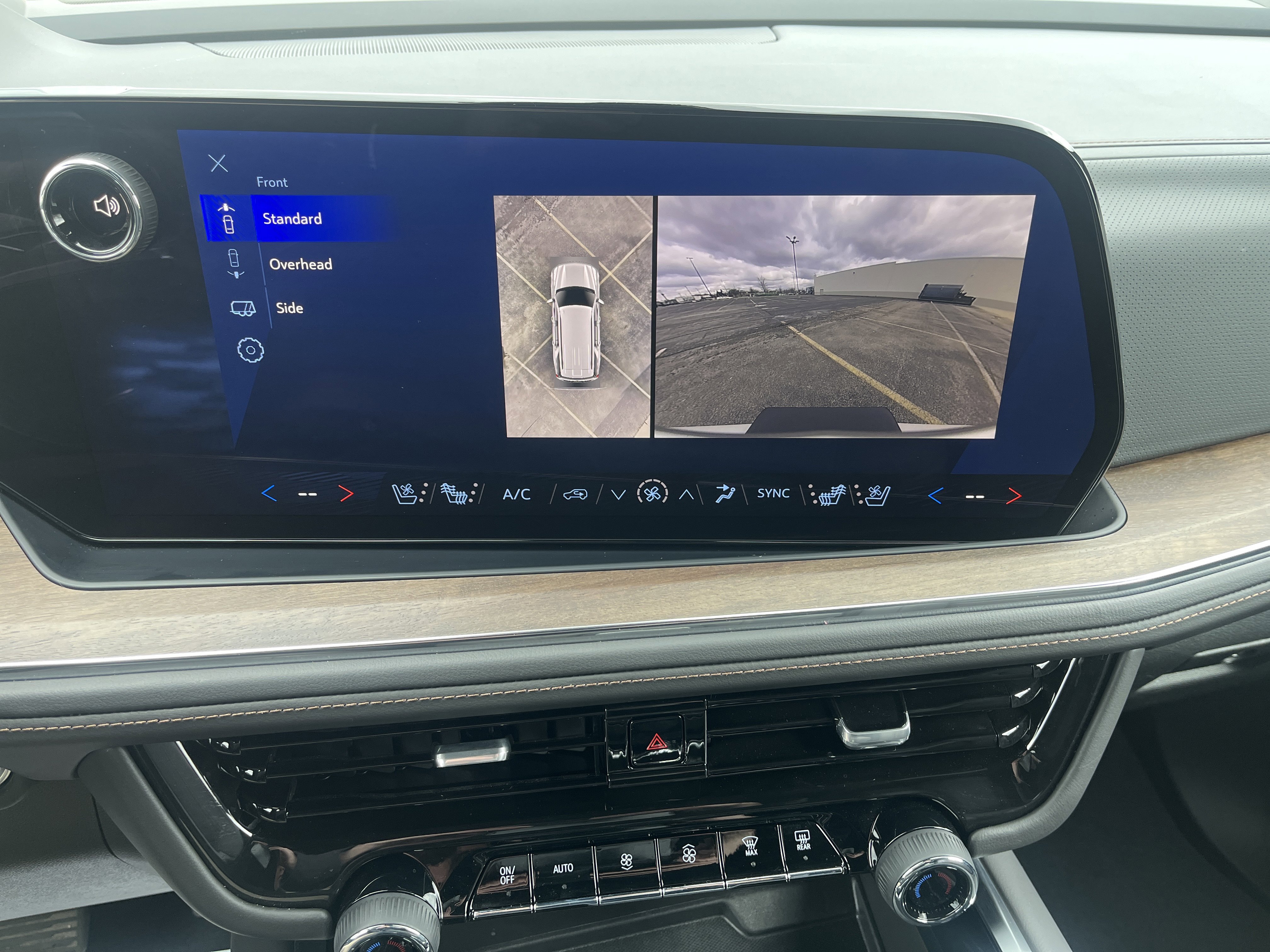 Used 2025 Chevrolet Tahoe High Country image 35