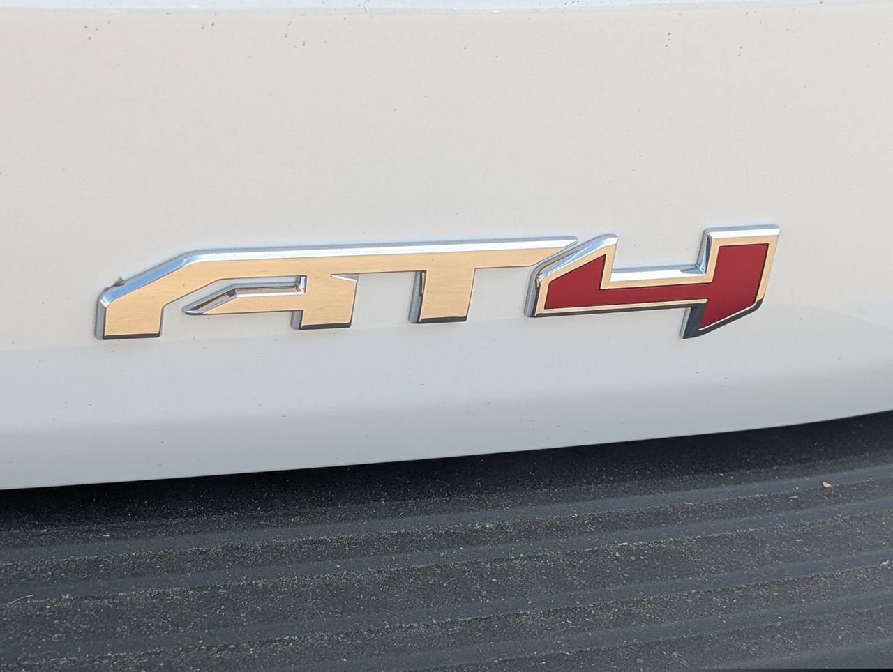 New 2026 GMC Yukon AT4 Ultimate AWD/4WD image 7