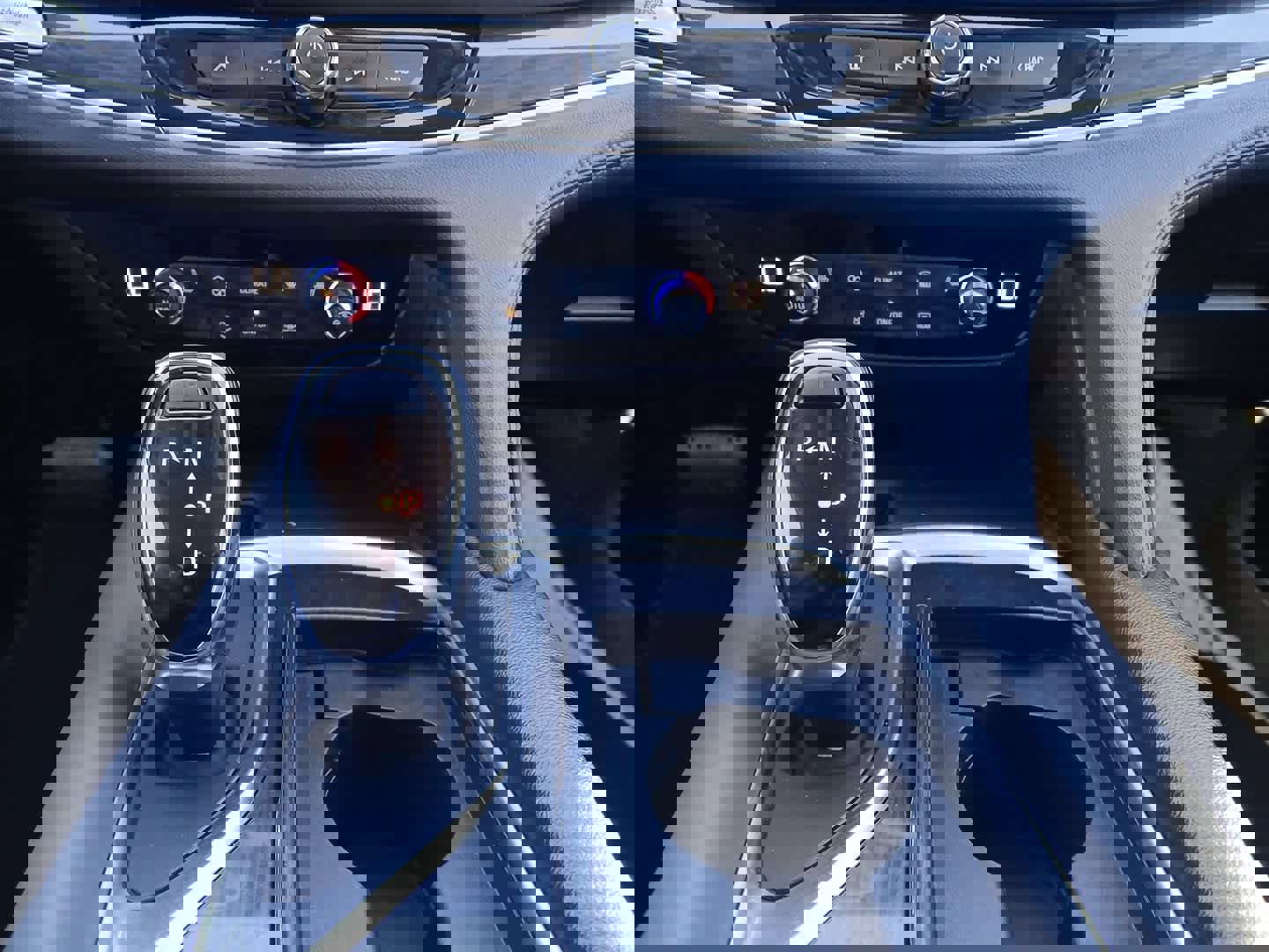 Used 2019 Buick Enclave Essence image 29