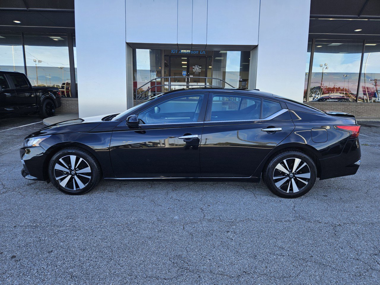 Used 2022 Nissan Altima 2.5 SV image 3