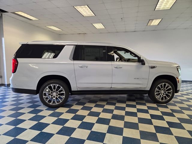 New 2026 GMC Yukon XL Denali w/ Denali Reserve Package image 9