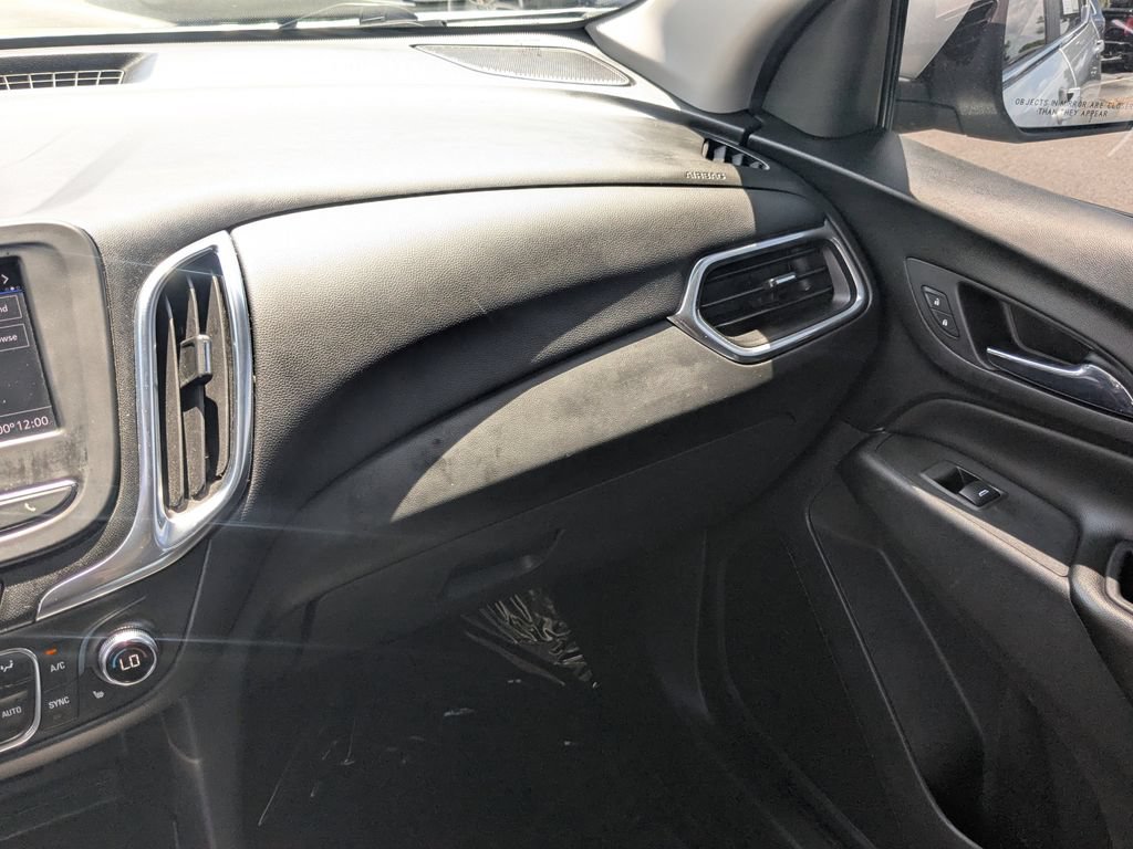 Used 2021 Chevrolet Equinox LT w/ Driver Convenience Package FWD image 4