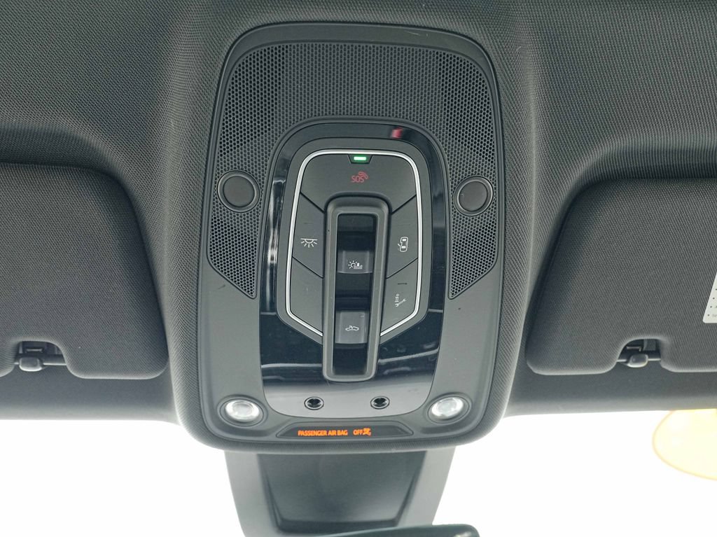 Used 2019 Audi Q8 Prestige AWD/4WD image 39