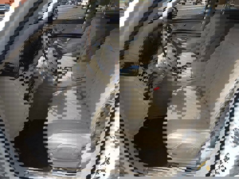 Used 2017 Mercedes-Benz S 550 Sedan image 5