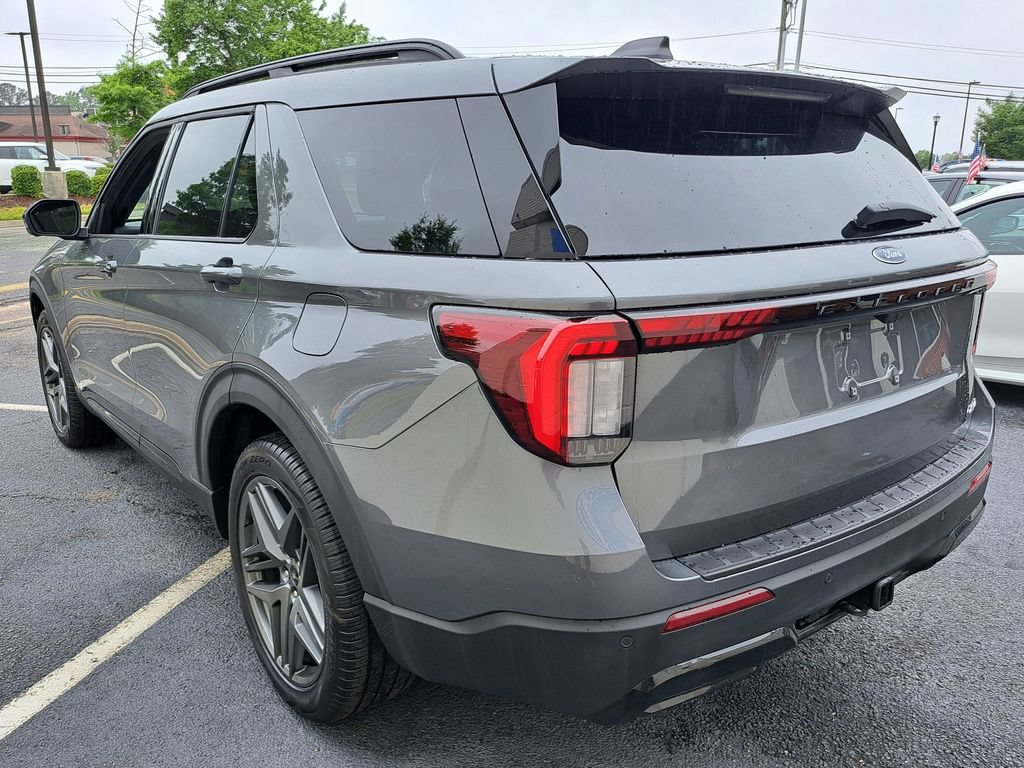 New 2026 Ford Explorer ST-Line w/ ST-Line Street Pack AWD/4WD image 4