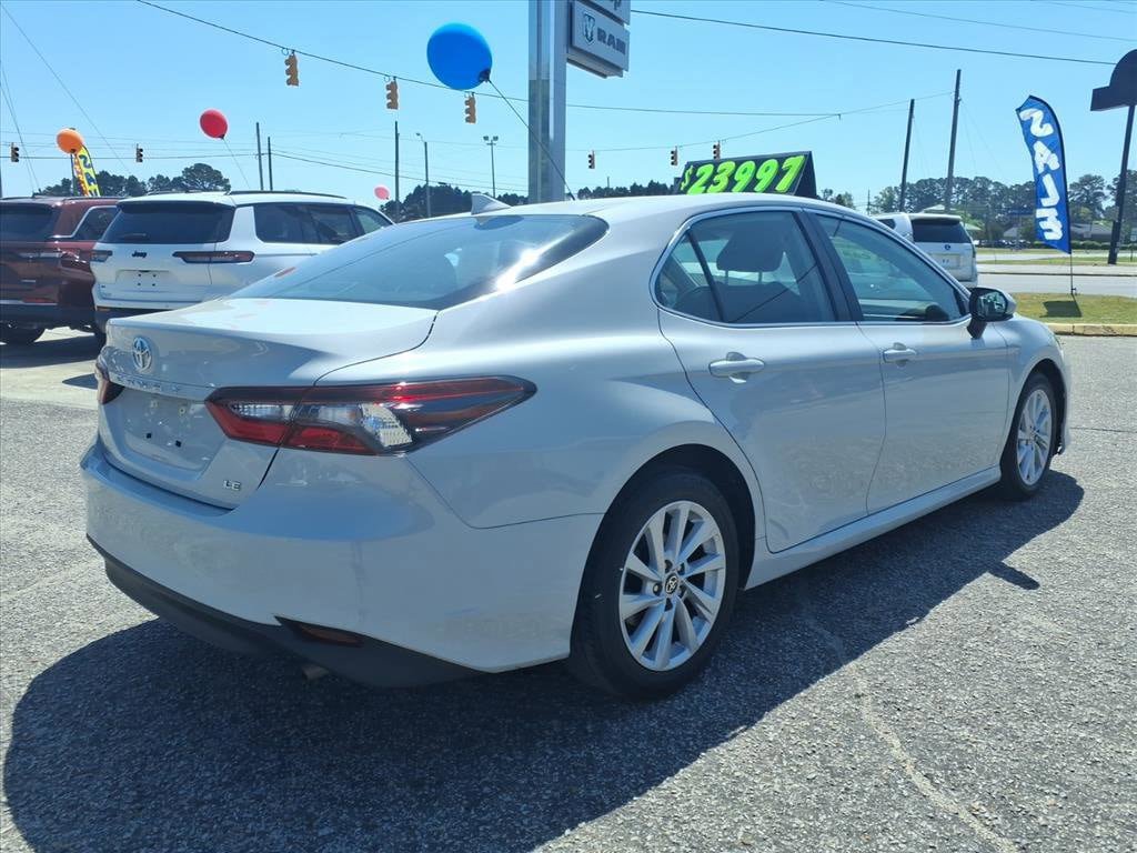Used 2022 Toyota Camry LE FWD image 2