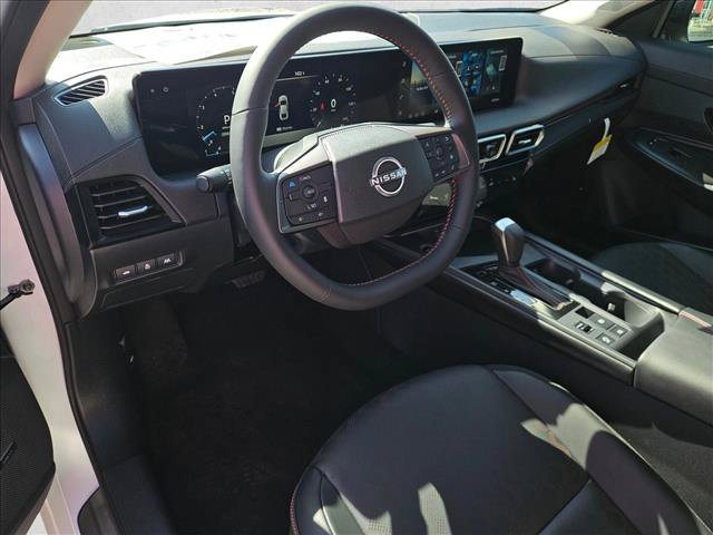 New 2026 Nissan Sentra SR w/ SR Premium Package FWD image 3