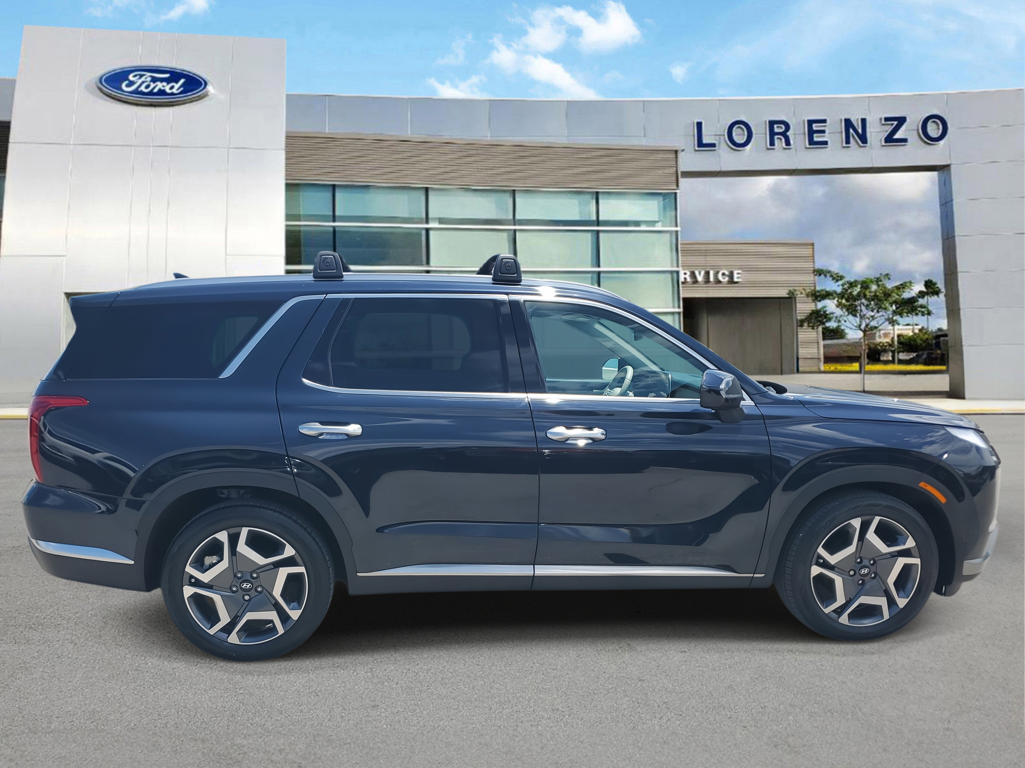 Used 2025 Hyundai Palisade Limited image 4