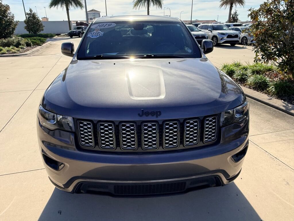 Used 2019 Jeep Grand Cherokee Altitude image 15