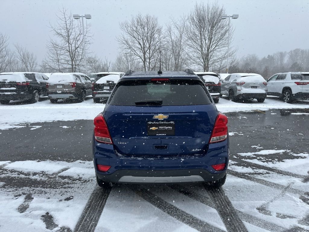 Used 2017 Chevrolet Trax LT w/ Sun & Sound Package image 7