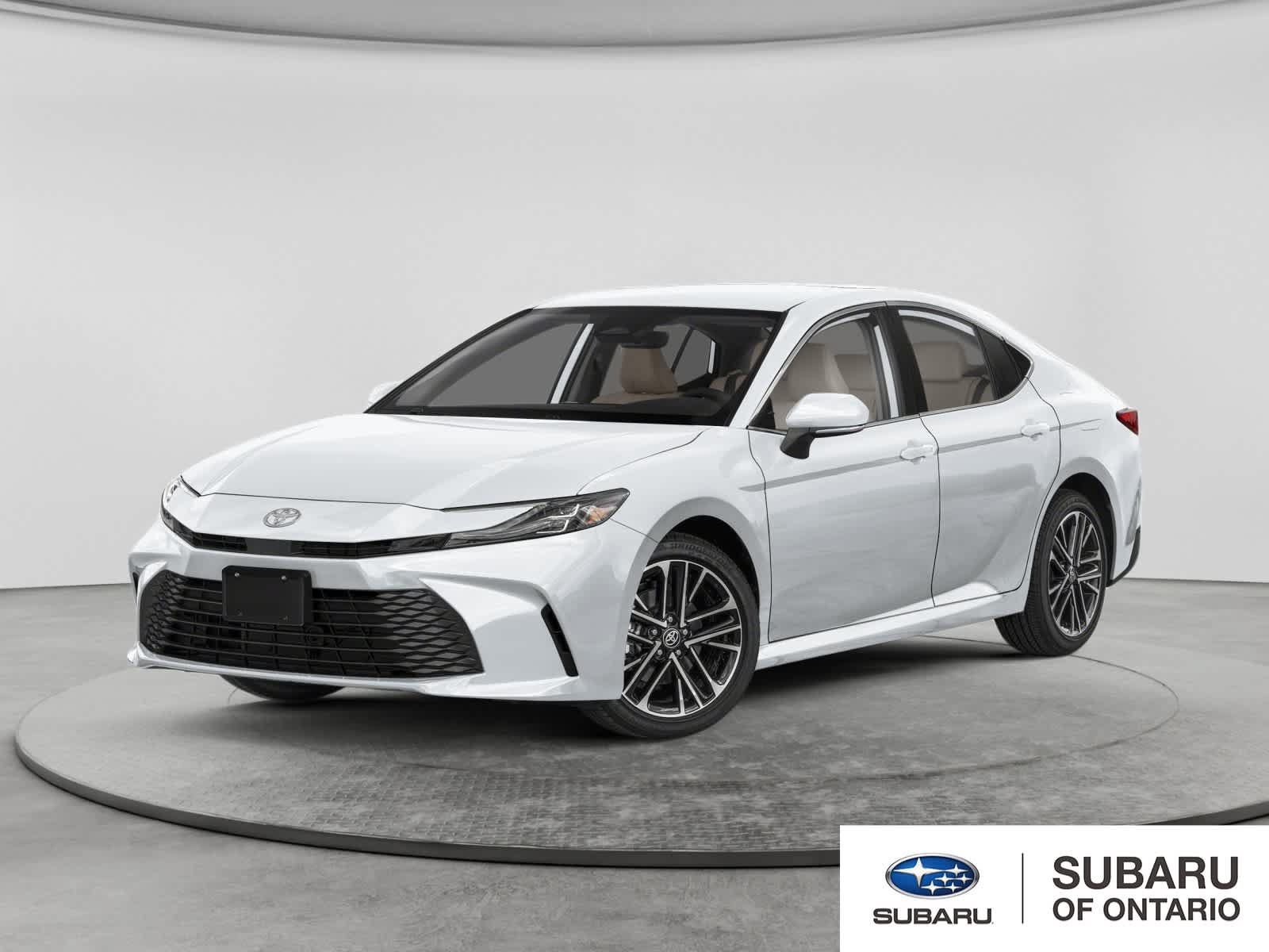 Used 2025 Toyota Camry XLE FWD image 1