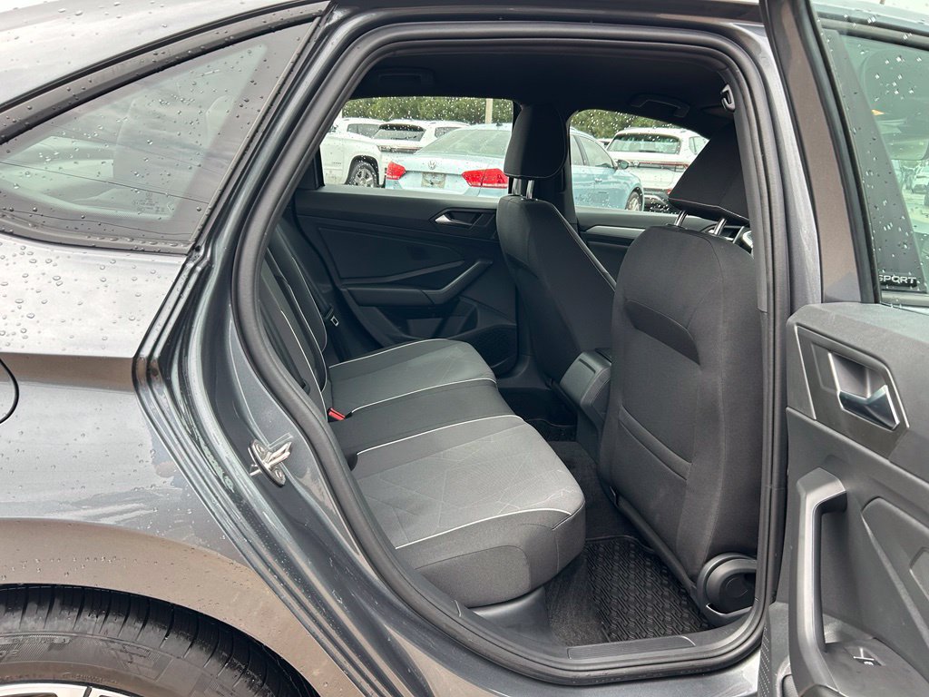 Used 2026 Volkswagen Jetta Sport FWD image 39