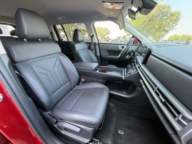Used 2026 Hyundai Santa Fe SEL AWD/4WD image 3