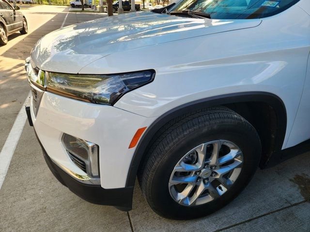 Used 2022 Chevrolet Traverse LS image 13