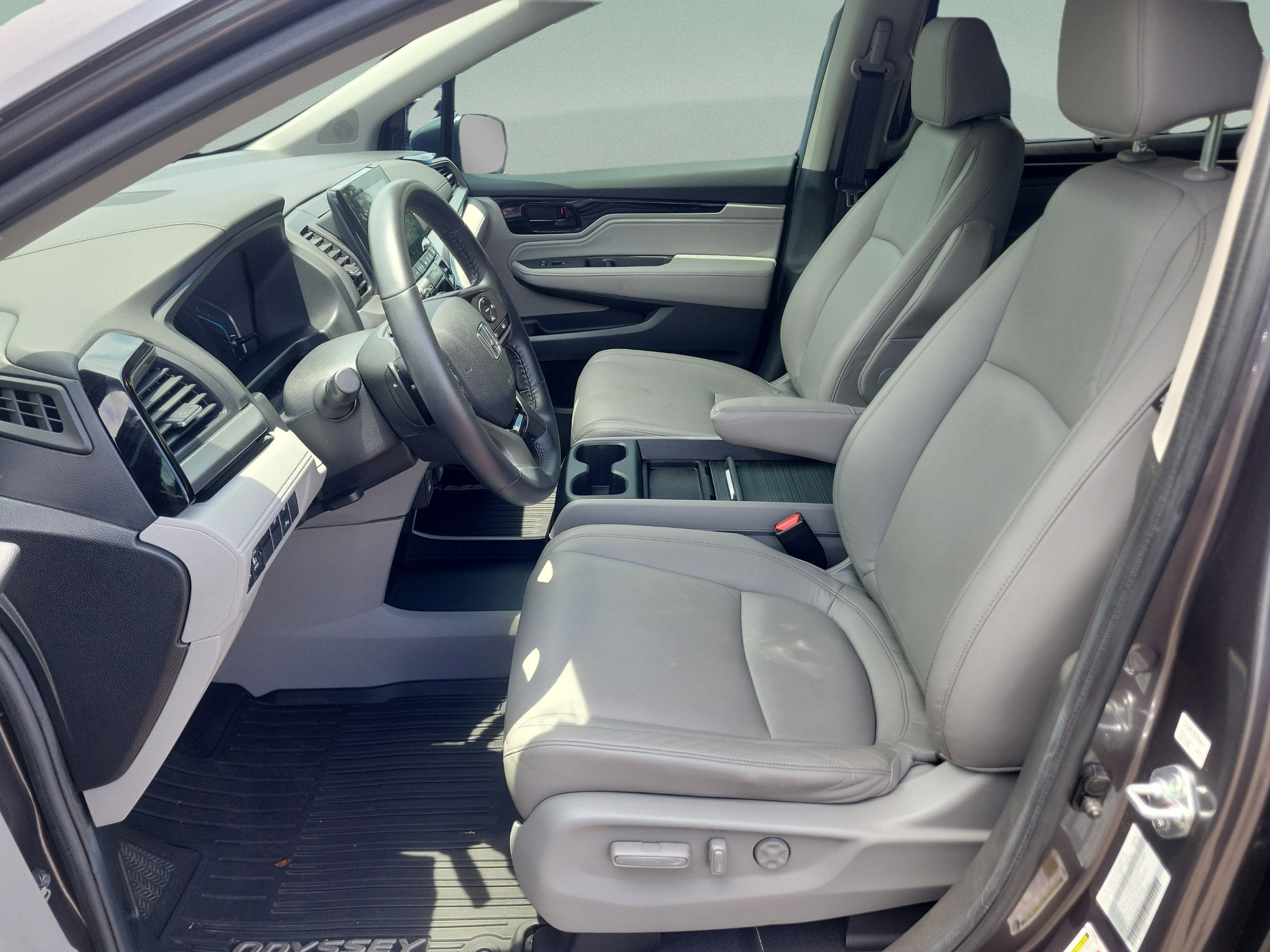 Certified 2024 Honda Odyssey Touring image 25