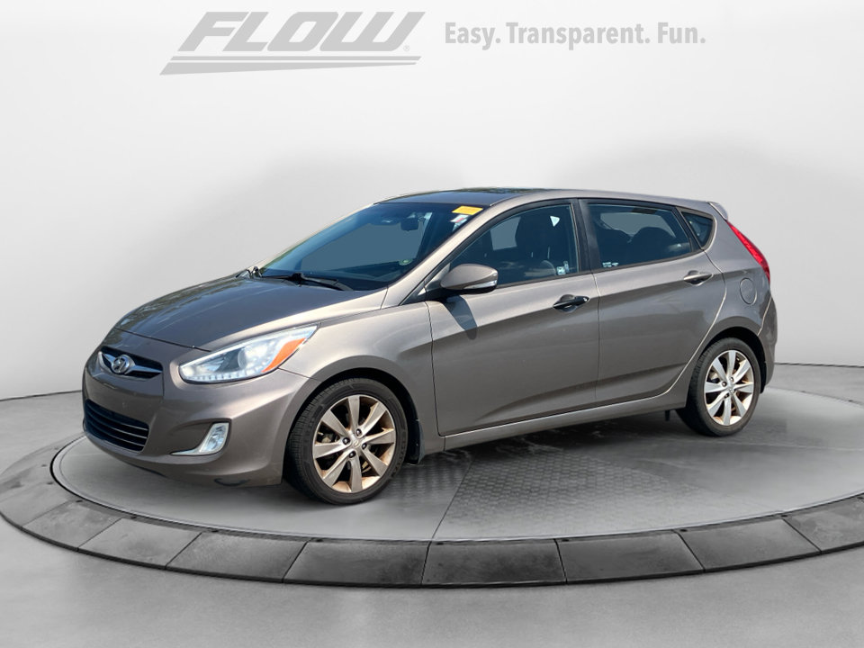 Used 2014 Hyundai Accent SE w/ Option Group 3 FWD image 4