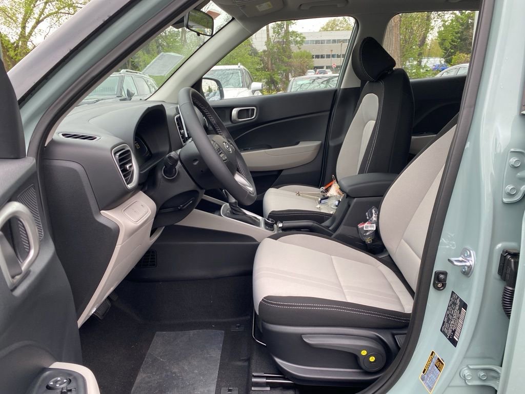 New 2026 Hyundai Venue SEL FWD image 12