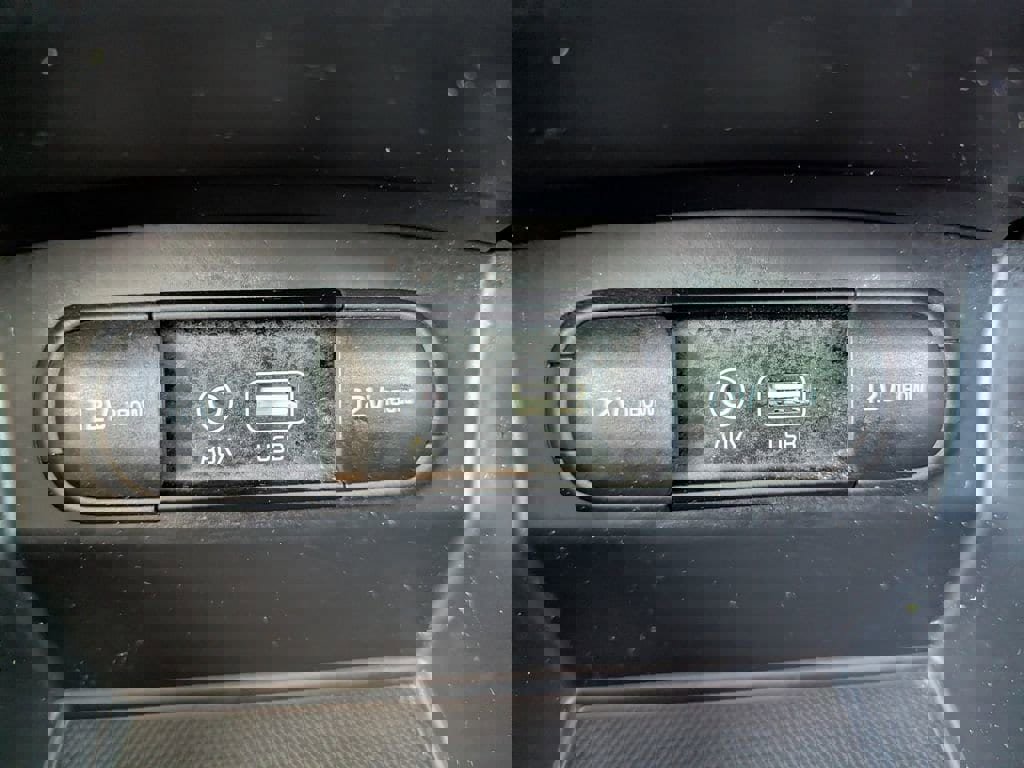 Used 2020 Kia Sorento LX image 21