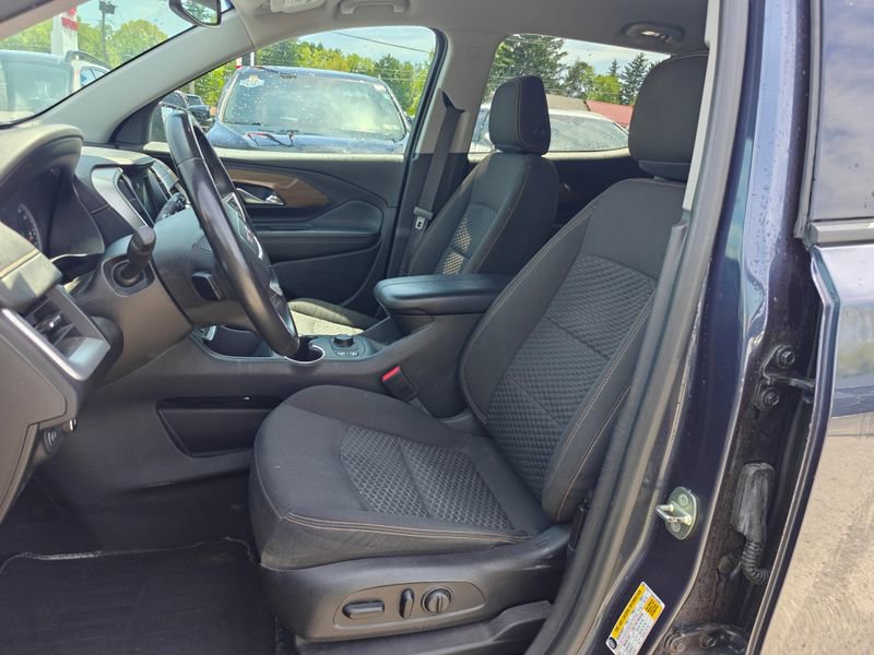 Used 2018 GMC Terrain SLE w/ Driver Convenience Package AWD/4WD image 9
