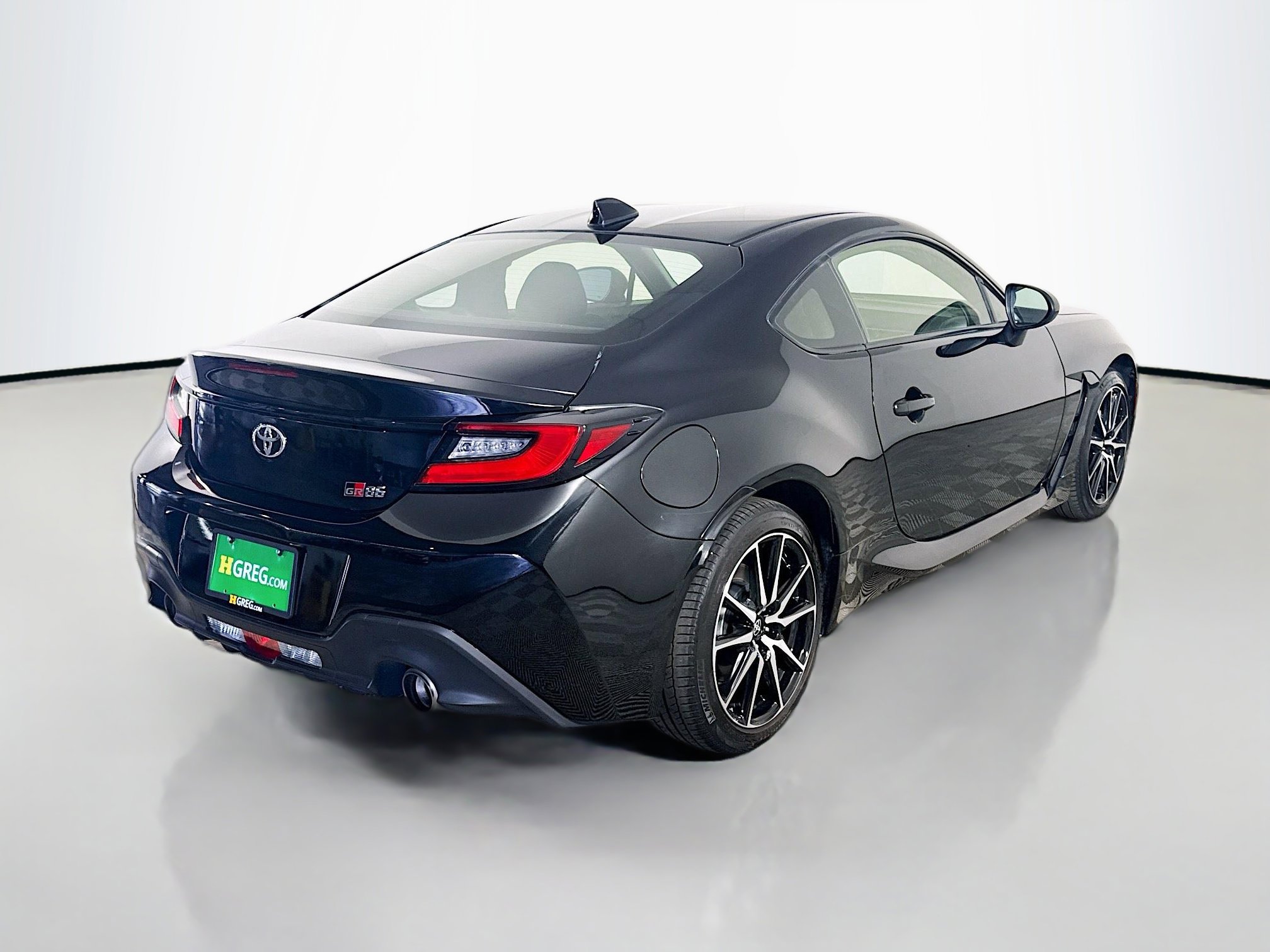 Used 2023 Toyota GR86 Base image 10