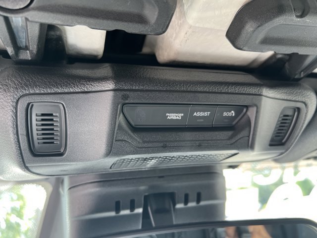 Certified 2025 Jeep Wrangler Unlimited Sahara w/ Safety Group AWD/4WD image 23