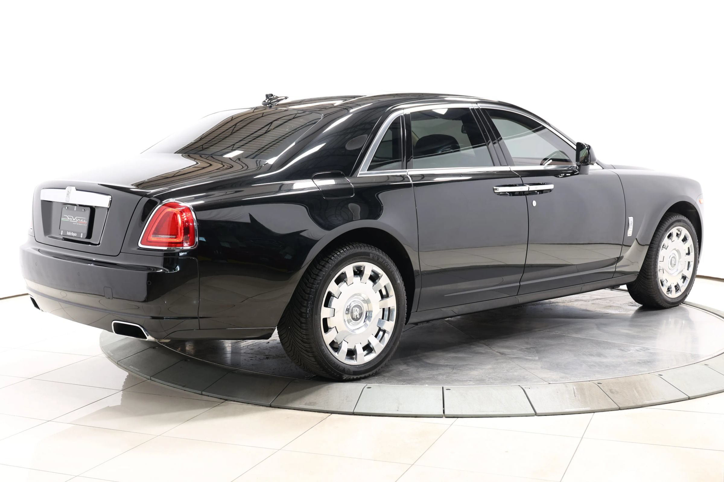 Used 2013 Rolls-Royce Ghost RWD image 90