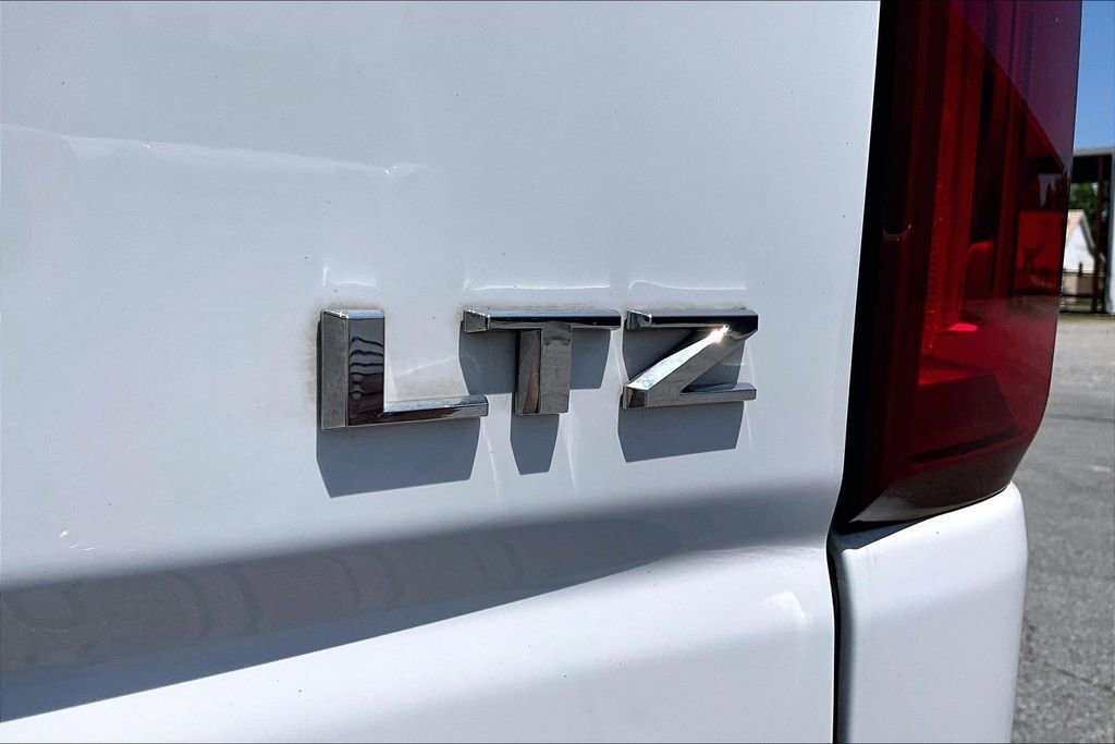 Used 2022 Chevrolet Silverado 2500 LTZ w/ LTZ Plus Package AWD/4WD image 25
