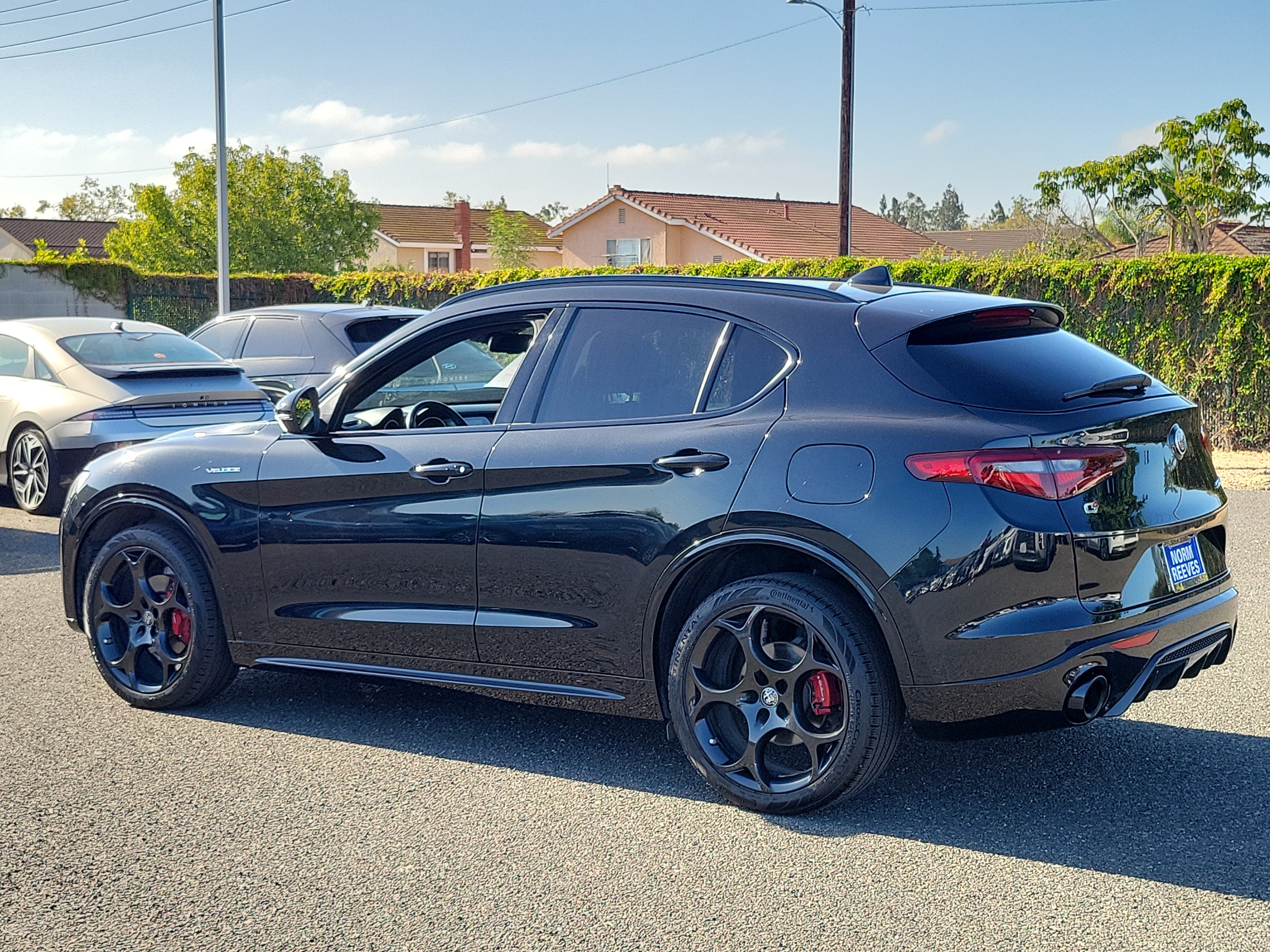 Used 2022 Alfa Romeo Stelvio Veloce AWD/4WD image 27