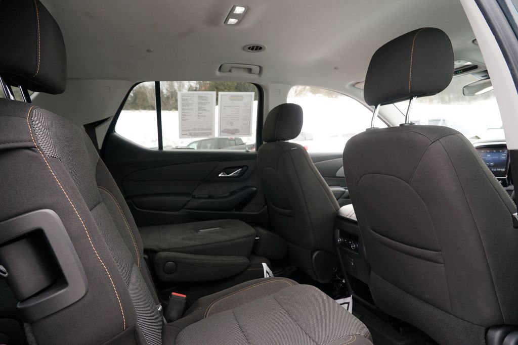 Used 2021 Chevrolet Traverse LT w/ LPO, Floor Liner Package image 28