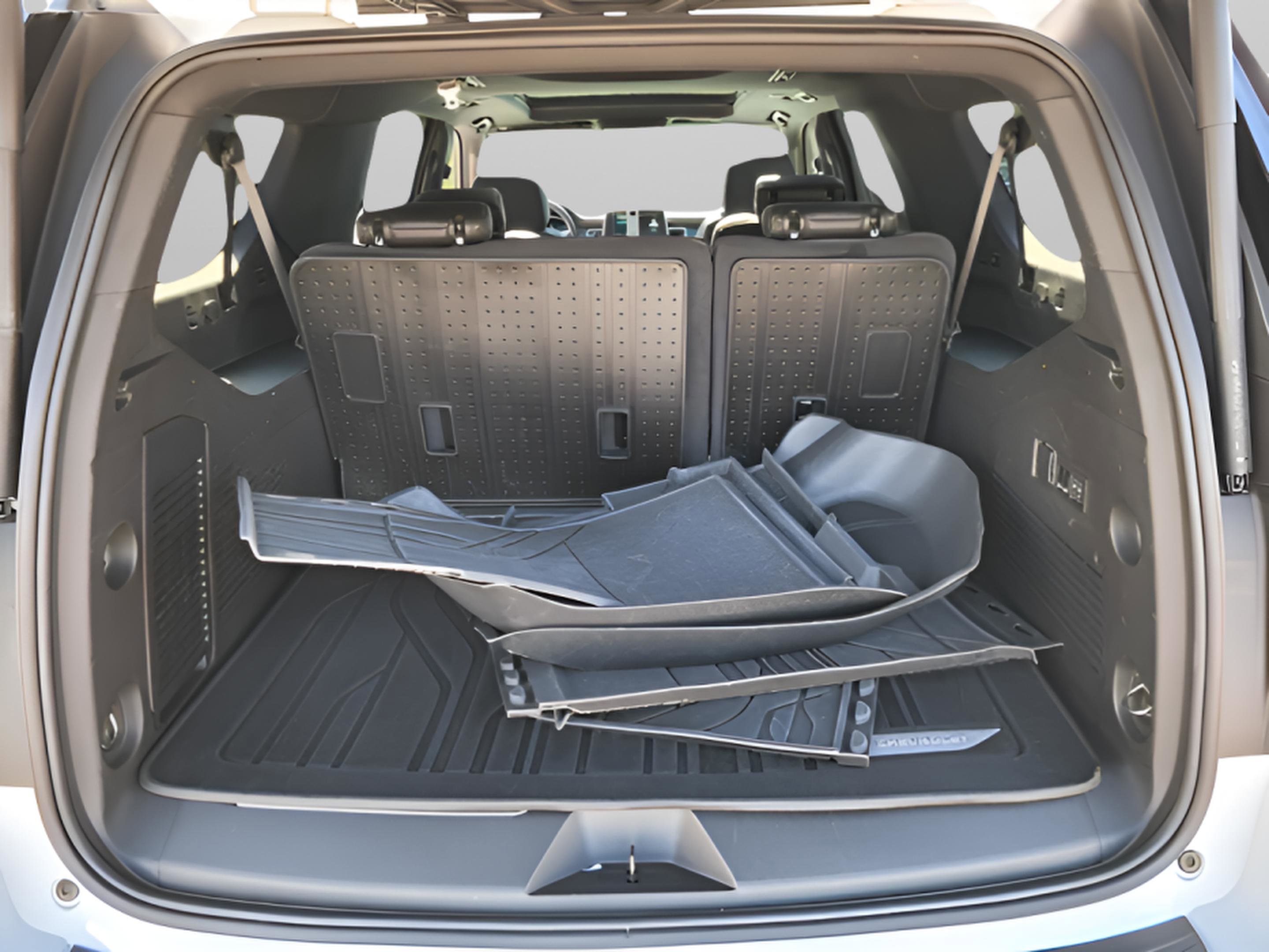 Used 2024 Chevrolet Suburban High Country image 22