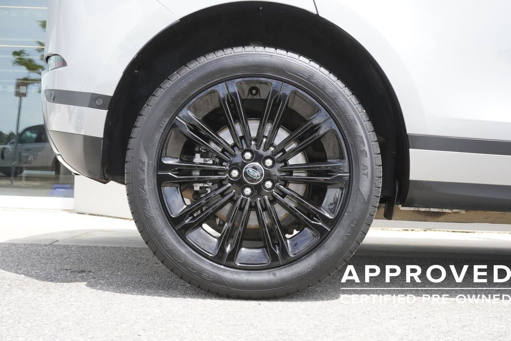 Used 2025 Land Rover Range Rover Evoque S AWD/4WD image 32