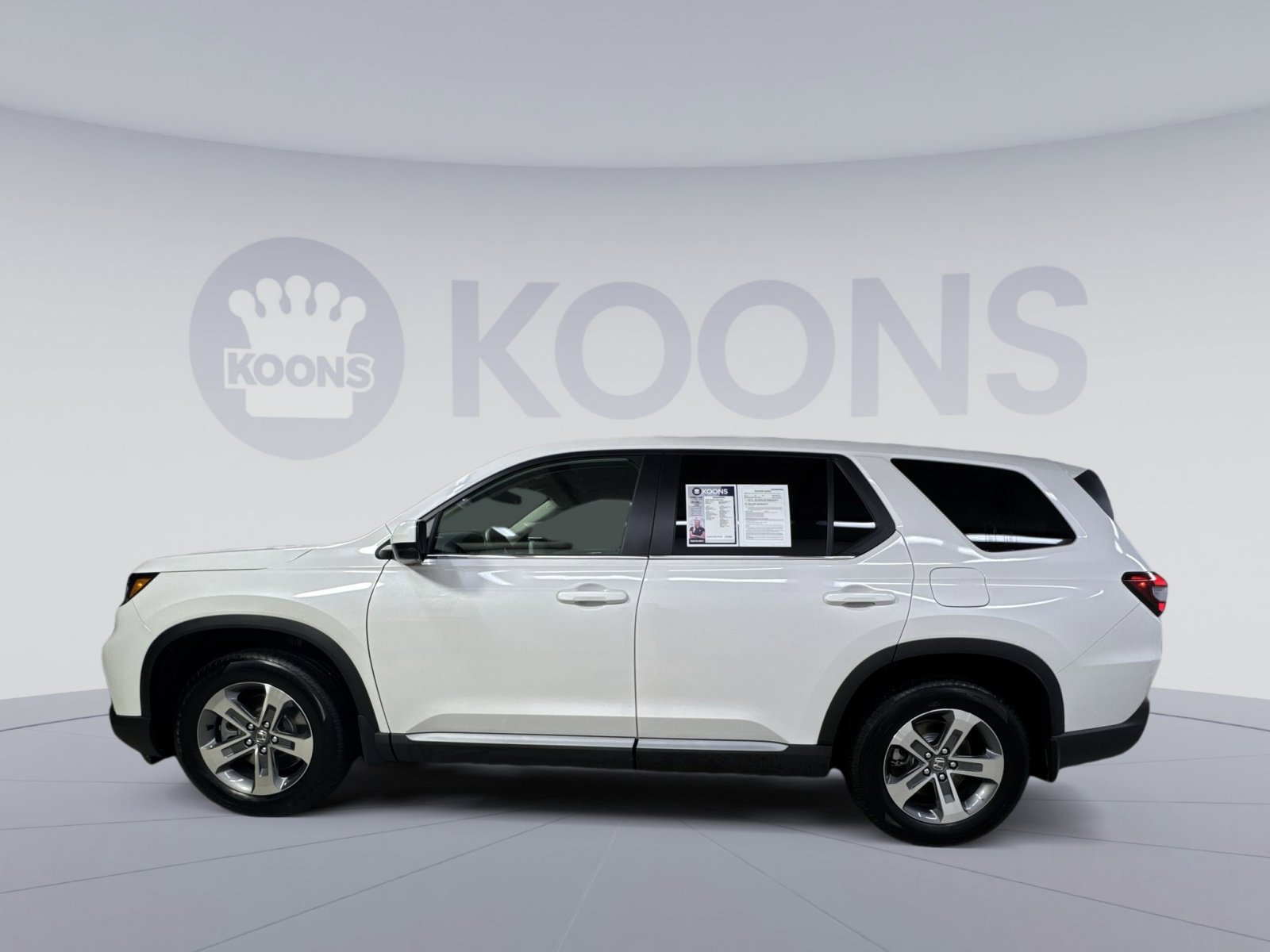 Used 2025 Honda Pilot EX-L image 8