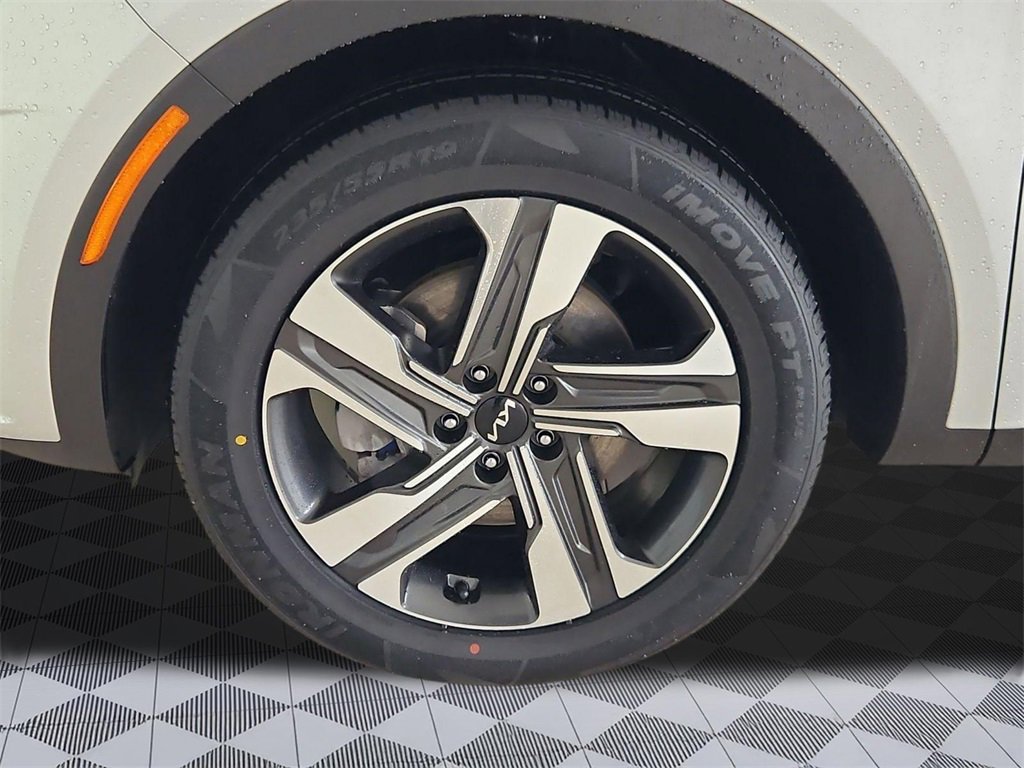 Used 2023 Kia Sorento EX image 30