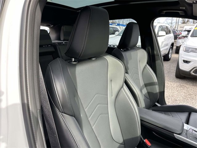 Used 2025 BMW X1 xDrive28i image 28