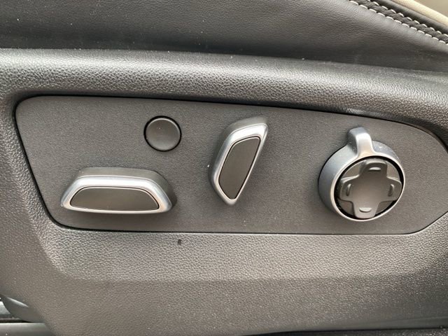 Used 2025 GMC Yukon XL Denali Ultimate w/ LPO, Floor Liner Package image 20