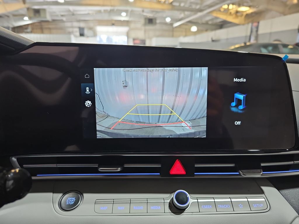 New 2026 Hyundai Elantra Limited image 24